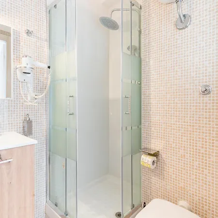 Drive In Oda ve Kahvaltı 4*