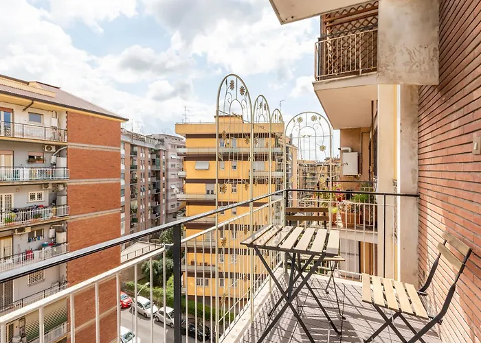 Drive In Bed and Breakfast 4*