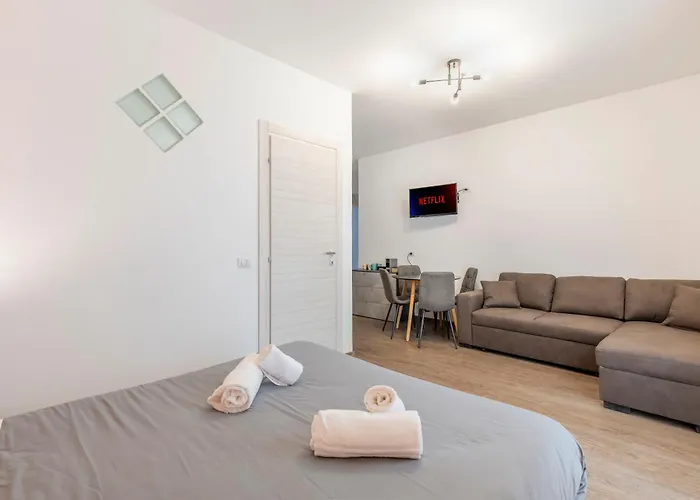 Drive In Bed and breakfast 4*